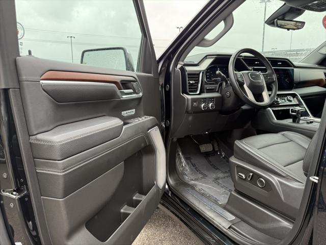Photo of 2024 Onyx Black GMC Sierra 1500
