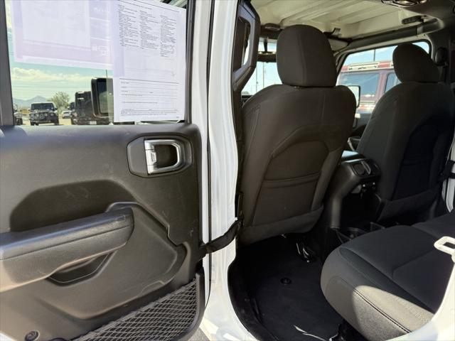 Photo of 2023 Bright White Clearcoat Jeep Wrangler