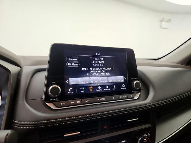 Photo of 2023 Black Nissan Rogue