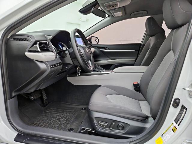 Photo of 2023 White Toyota Camry