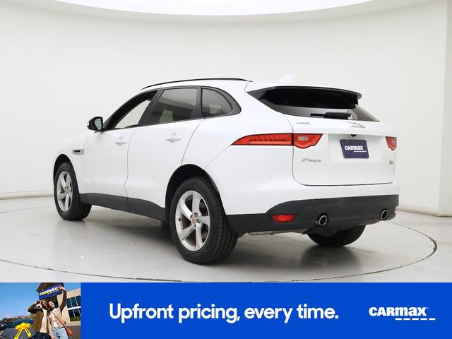 Photo of 2017 White Jaguar F-PACE