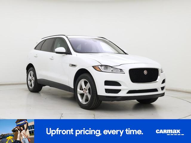 Photo of 2017 White Jaguar F-PACE