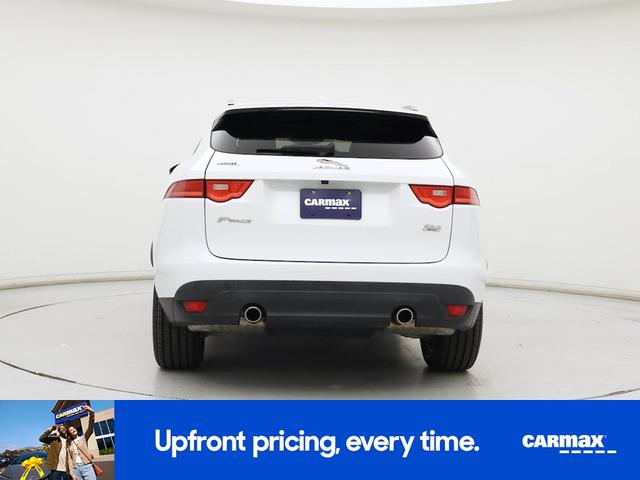 Photo of 2017 White Jaguar F-PACE