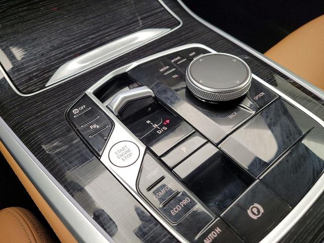 Photo of 2024 White BMW X5