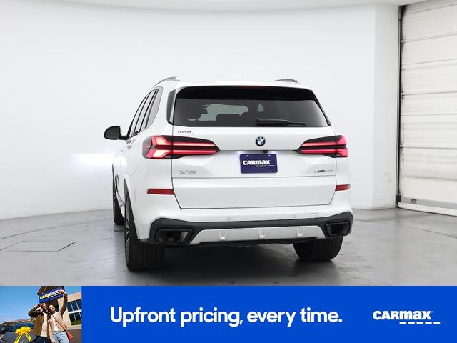 Photo of 2024 White BMW X5