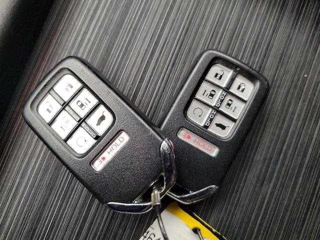 Photo of 2019 Silver Honda Odyssey