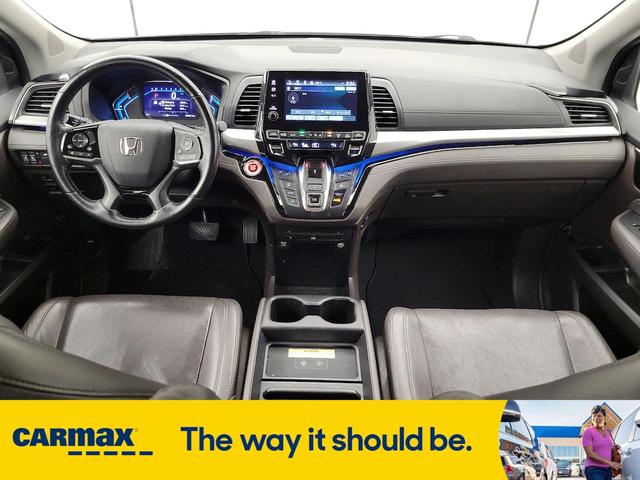 Photo of 2019 Silver Honda Odyssey