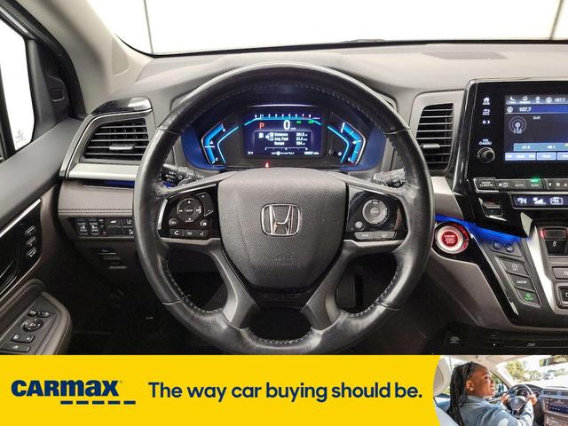Photo of 2019 Silver Honda Odyssey