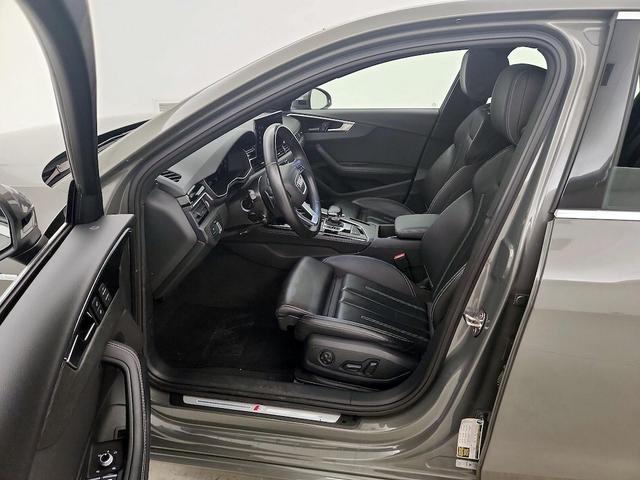 Photo of 2023 Gray Audi A4