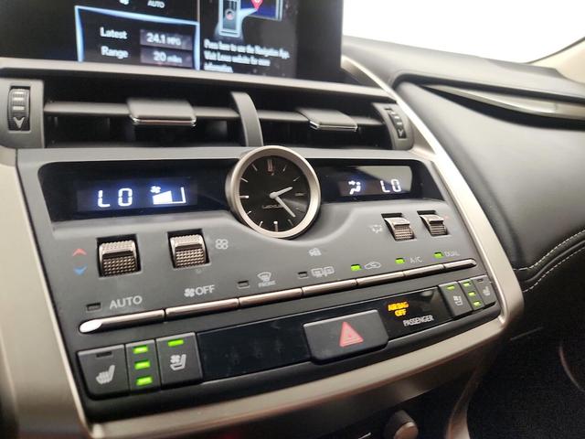 Photo of 2021 White Lexus NX 300
