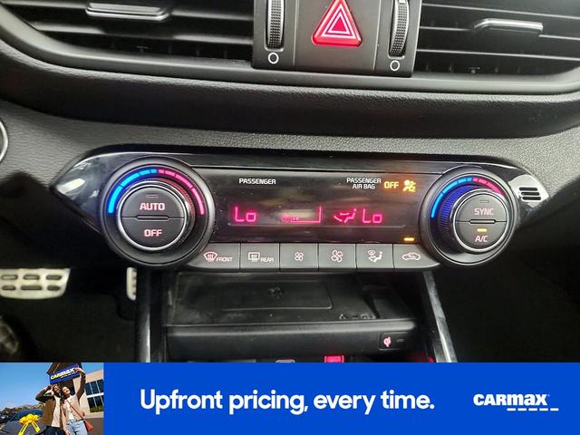 Photo of 2022 Black Kia Forte