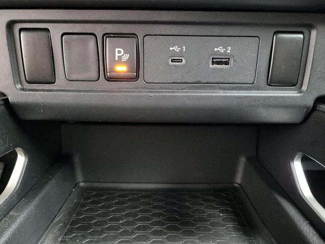 Photo of 2023 Green Nissan Frontier