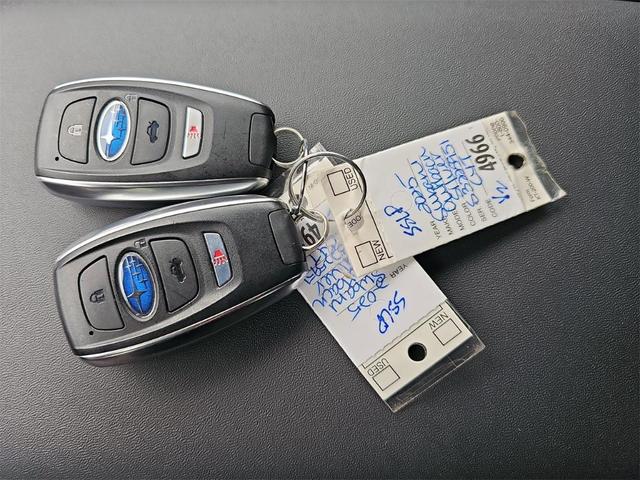 Photo of 2025 Ice Silver Metallic Subaru Outback
