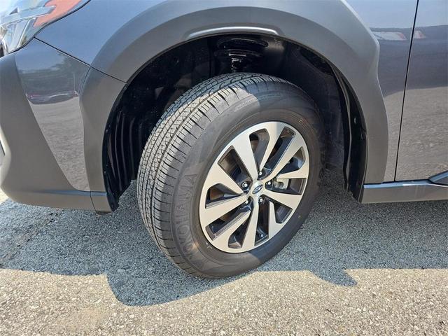 Photo of 2025 Magnetite Gray Metallic Subaru Outback