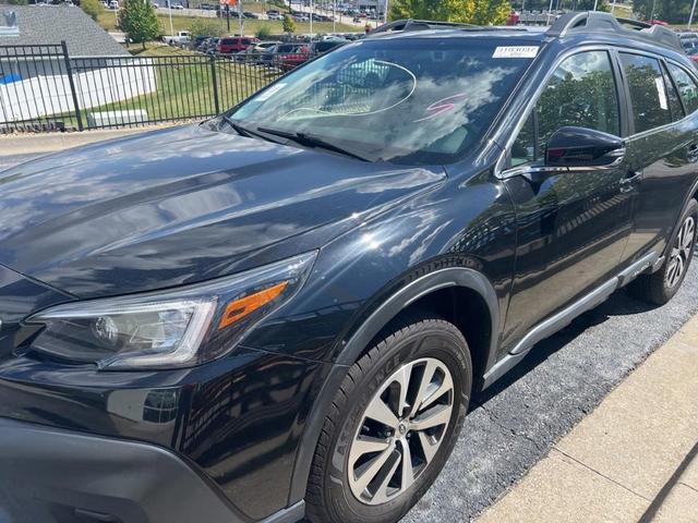 Photo of 2022 Crystal Black Silica Subaru Outback