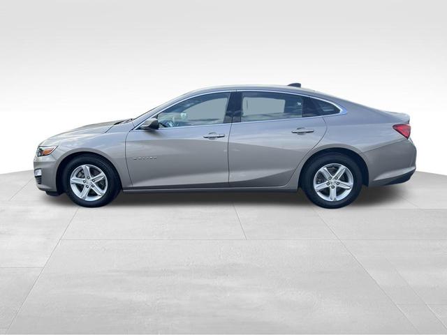 Photo of 2023 Mineral Gray Metallic Chevrolet Malibu
