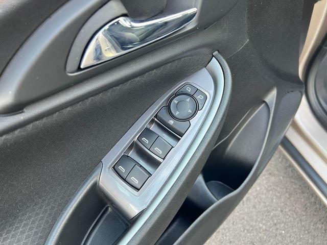 Photo of 2023 Mineral Gray Metallic Chevrolet Malibu