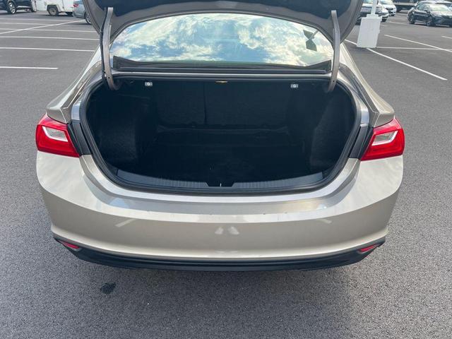 Photo of 2023 Mineral Gray Metallic Chevrolet Malibu