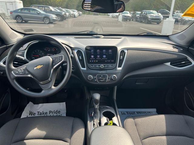 Photo of 2023 Mineral Gray Metallic Chevrolet Malibu