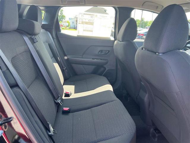 Photo of 2025 Super Black Nissan Kicks