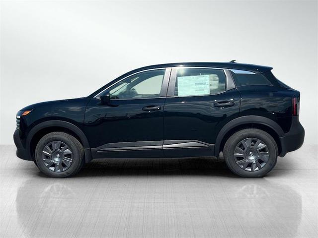 Photo of 2025 Super Black Nissan Kicks