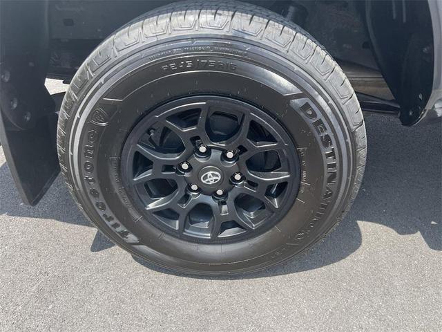 Photo of 2022 Gray Toyota Tacoma
