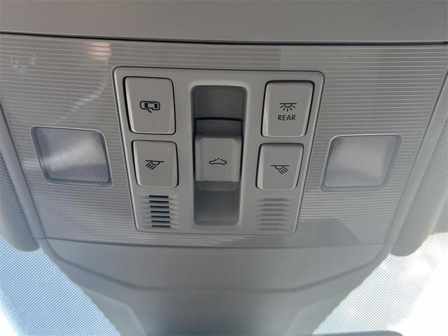 Photo of 2023 Opal White Volkswagen Jetta