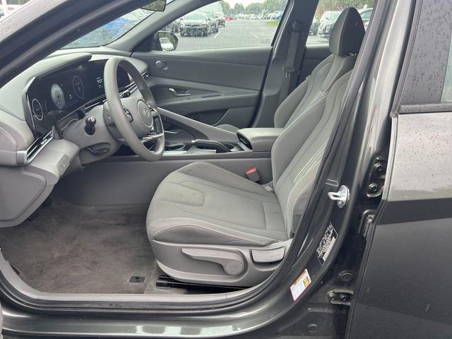 Photo of 2024 Amazon Gray Hyundai ELANTRA