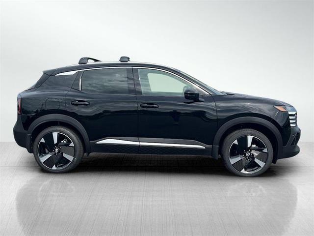 Photo of 2025 Super Black Nissan Kicks