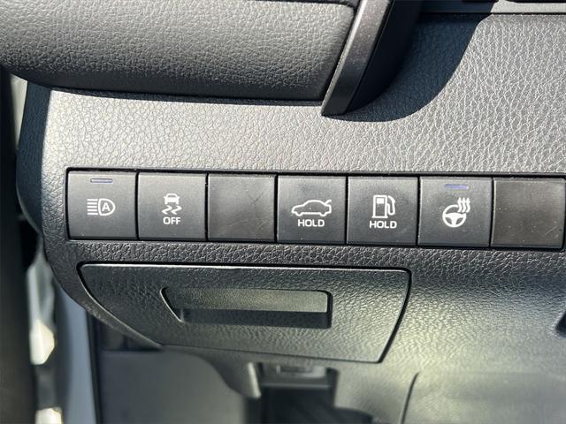Photo of 2024 White Toyota Camry