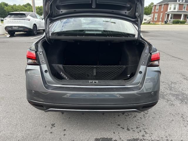 Photo of 2025 Gun Metallic Nissan Versa