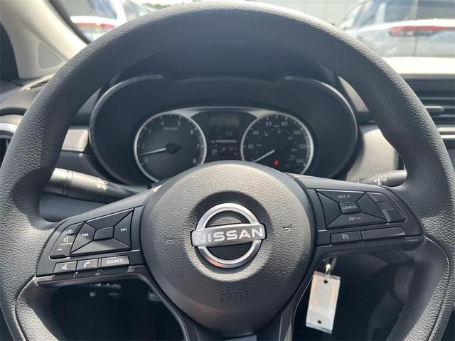 Photo of 2025 Gun Metallic Nissan Versa