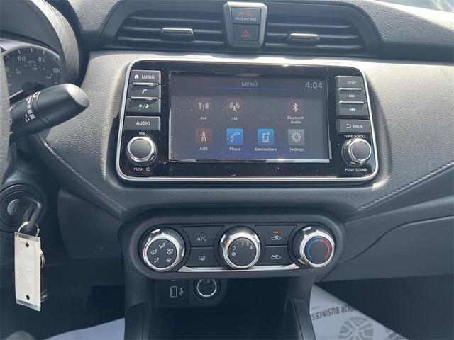 Photo of 2025 Gun Metallic Nissan Versa