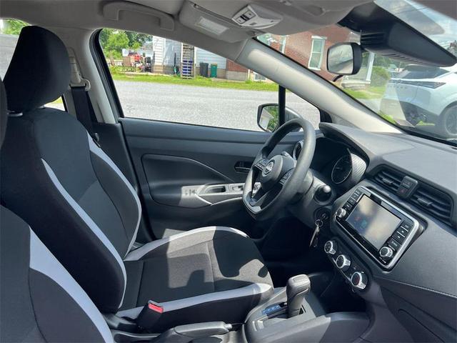 Photo of 2025 Gun Metallic Nissan Versa