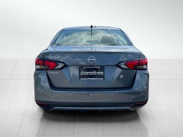 Photo of 2025 Gun Metallic Nissan Versa