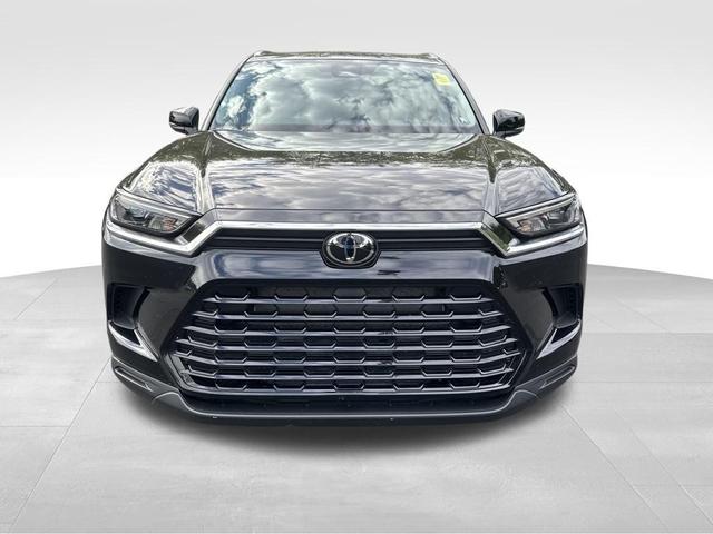 Photo of 2024 Midnight Black Metallic Toyota Grand Highlander