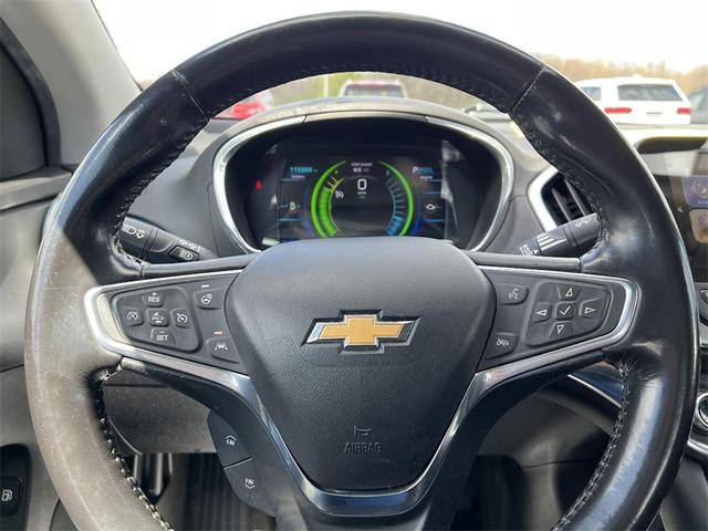Photo of 2018 Iridescent Pearl Tricoat Chevrolet Volt