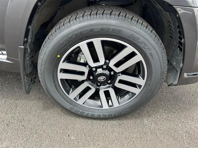 Photo of 2023 Gray Toyota 4Runner