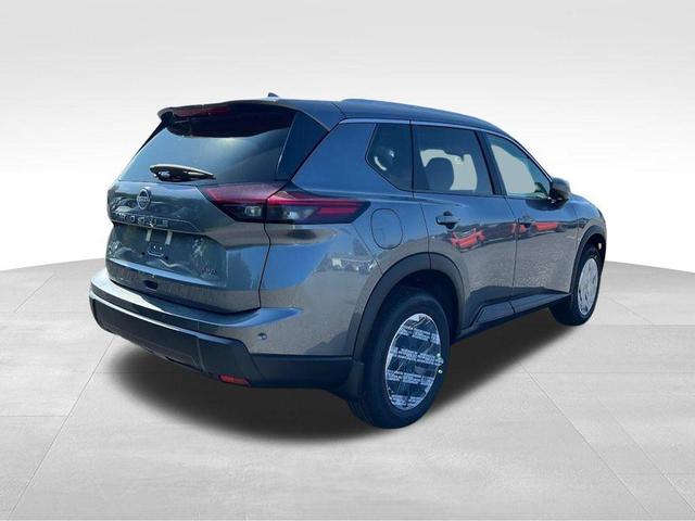 Photo of 2026 Gun Metallic Nissan Rogue