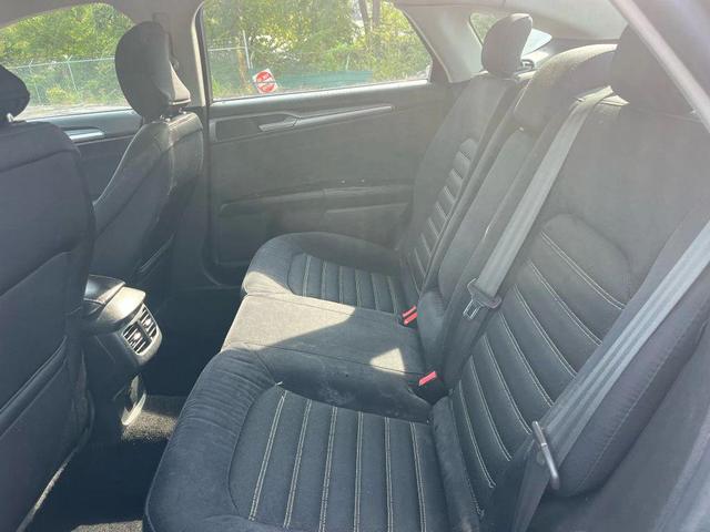 Photo of 2015 Gray Ford Fusion