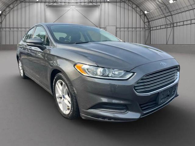 Photo of 2015 Gray Ford Fusion