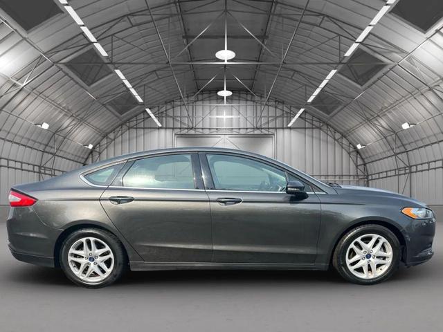 Photo of 2015 Gray Ford Fusion