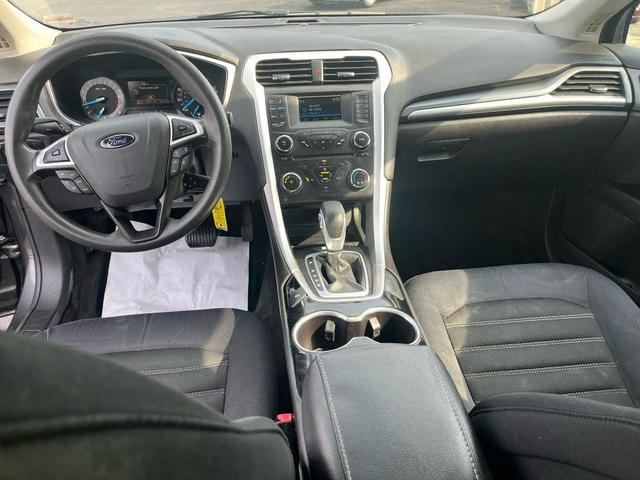 Photo of 2015 Gray Ford Fusion