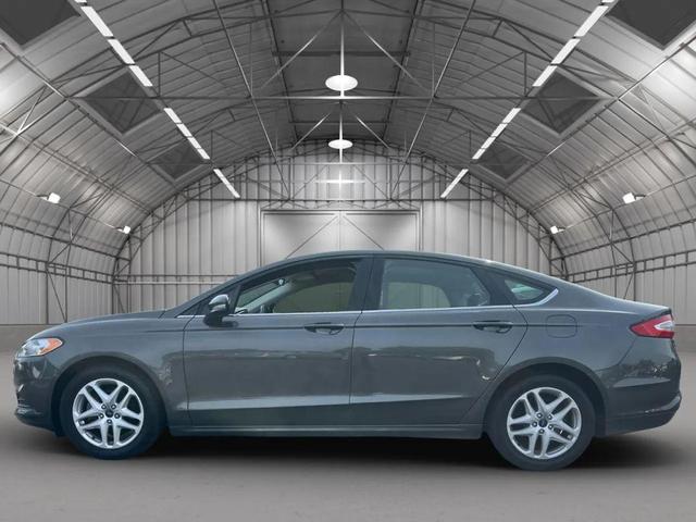 Photo of 2015 Gray Ford Fusion