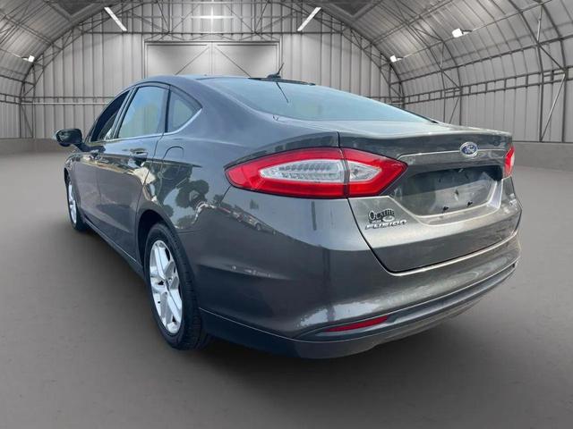 Photo of 2015 Gray Ford Fusion