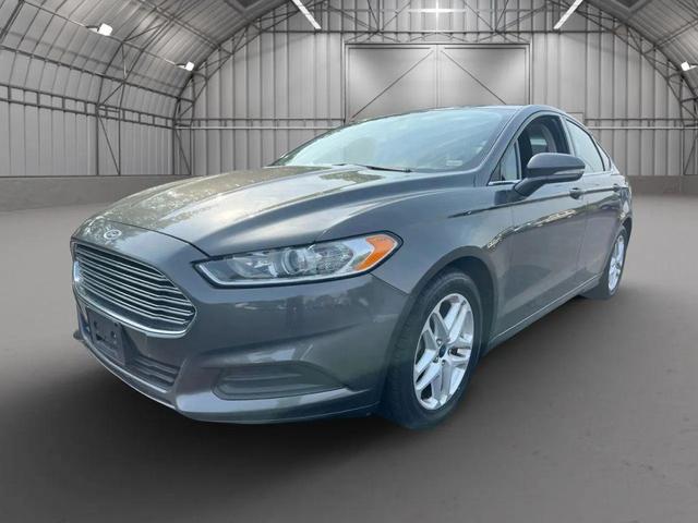 Photo of 2015 Gray Ford Fusion