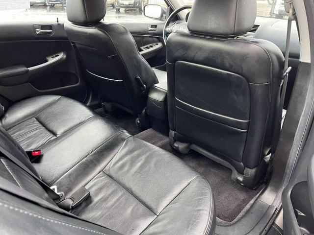 Photo of 2006 Gray Honda Accord