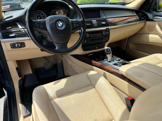 Photo of 2011 Blue BMW X5