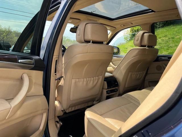 Photo of 2011 Blue BMW X5