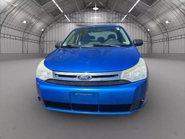 Photo of 2011 Blue Ford Focus